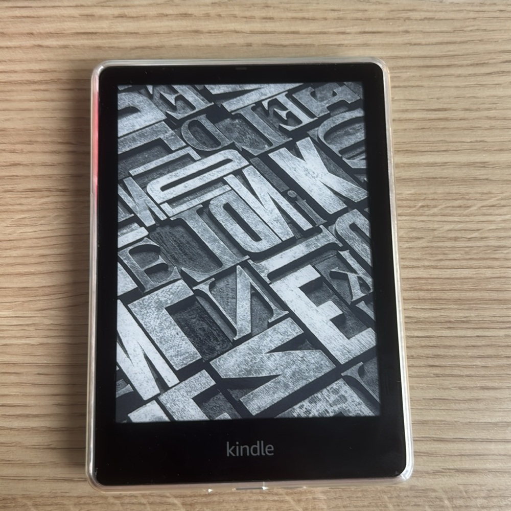 Kindle Paperwhite Signature Edition 11 Generation 32 GB & Clear Case (Sage)